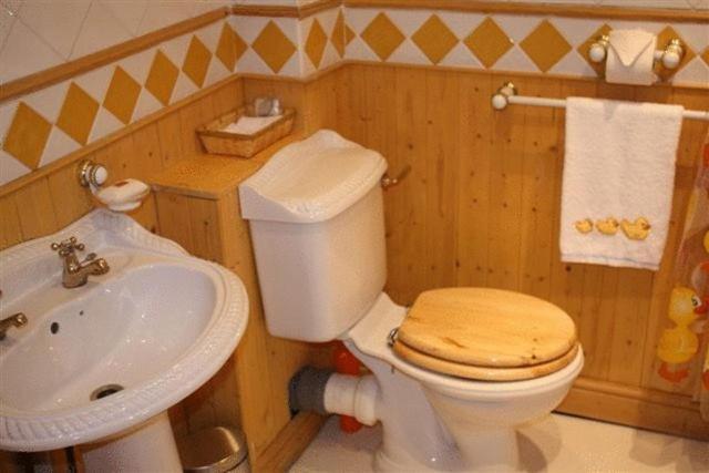 Robertsbridge Retreat At Cornhill Self Catering Apartments Номер фото