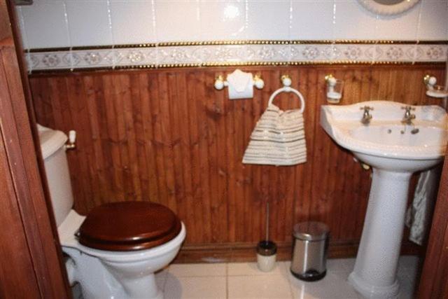 Robertsbridge Retreat At Cornhill Self Catering Apartments Номер фото